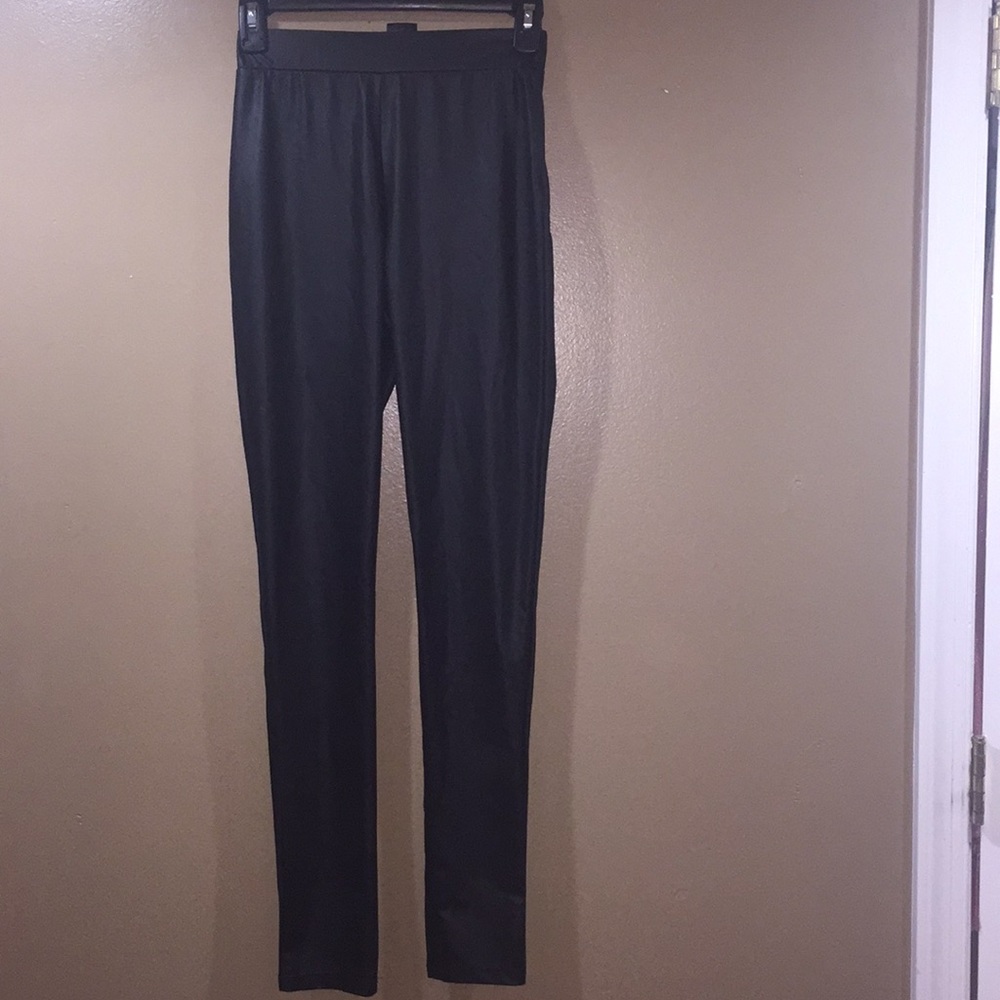 Black Faux Leather Leggings / Thick Durable Mat.